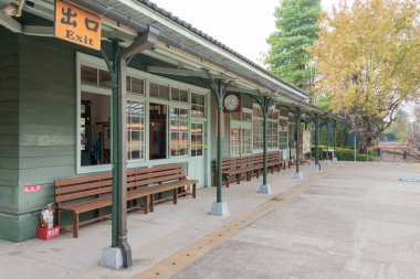 Chiayi, Tayvan - Chiayi, Tayvan 'daki Beimen Tren İstasyonu. Alishan Orman Demiryolu 86 km 'lik dar bir demiryolu ağına sahiptir..