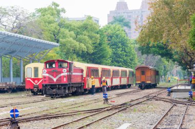 Chiayi, Tayvan - Chiayi, Tayvan 'daki Beimen Tren İstasyonunda Alishan Ormanı Demiryolu.