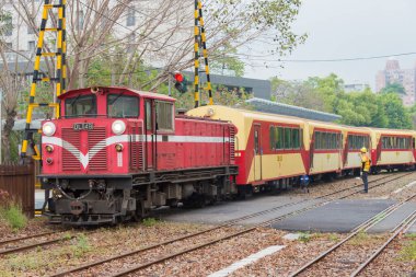 Chiayi, Tayvan - Chiayi, Tayvan 'daki Beimen Tren İstasyonunda Alishan Ormanı Demiryolu.