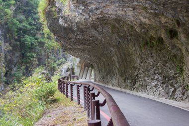 Hualien, Tayvan - Jiuqudong Taroko Ulusal Parkı 'nda. Xiulin, Hualien, Tayvan 'da ünlü bir turizm merkezi..