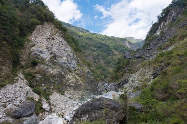 Hualien, Tayvan - Taroko Ulusal Parkı 'ndaki Cimu Köprüsü yakınlarında güzel manzara. Xiulin, Hualien, Tayvan 'da ünlü bir turizm merkezi..
