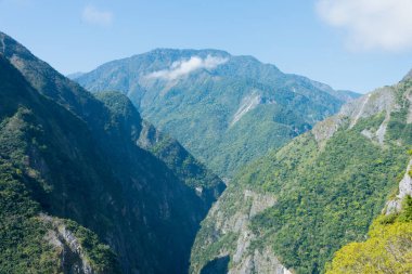 Hualien, Tayvan - 03: 20 Taroko Ulusal Parkı 'ndaki Zhuilu Cliff' ten güzel manzara, Xiulin, Hualien, Tayvan.
