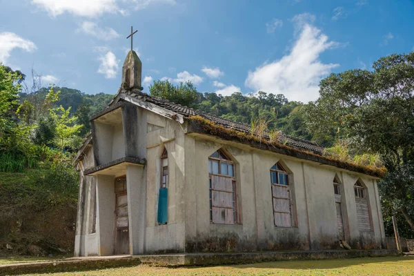 Hualien, Tayvan - 26 Şubat 2020 - Taroko Ulusal Parkı 'ndaki Dali Köyü' ndeki Dali Kilisesi, Xiulin, Hualien, Tayvan.