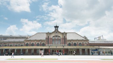 Taichung, Tayvan - Tayvan 'daki Taichung tren istasyonu (Eski istasyon). İstasyon 1905 yılında açıldı ve Ulusal Kademe 2 Tarihi Site olarak sınıflandırıldı..