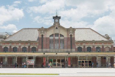 Taichung, Tayvan - Tayvan 'daki Taichung tren istasyonu (Eski istasyon). İstasyon 1905 yılında açıldı ve Ulusal Kademe 2 Tarihi Site olarak sınıflandırıldı..