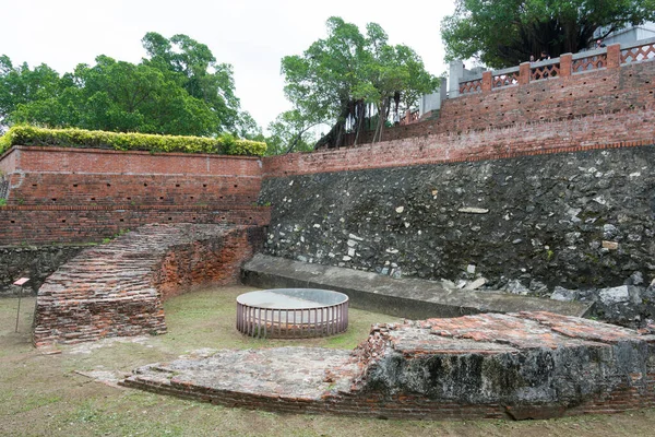 Tainan, Tayvan - Tayvan 'daki Anping Eski Kalesi (Zeelandia Kalesi). Hollanda Doğu Hindistan Şirketi (VOC) tarafından 1624-1634 yılları arasında inşa edilmiş bir kaledir.).