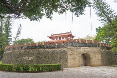 Tainan, Tayvan - Tainan, Tayvan 'daki Büyük Güney Kapısı. Büyük Güney Kapısı, Tainan Duvarı 'nın 1736' da inşa edilen 14 kapısının bir parçasıdır..