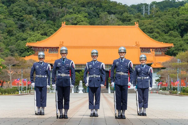 Taipei Taiwan Mudança Dos Guardas Honrados Santuário Dos Mártires Revolucionários — Fotografia de Stock