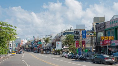 Pingtung İlçesi, Tayvan Kenting Caddesi, Kenting Ulusal Parkı. Pingtung County, Tayvan 'da Hengchun Kasabası' nda ünlü bir turistik mekan..
