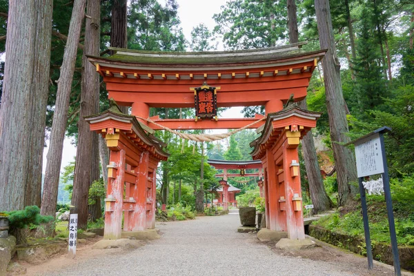 Iwate Japonia Torii Takkoku Iwaya Bisyamondo Hall Hiraizumi Iwate Japonia — Zdjęcie stockowe