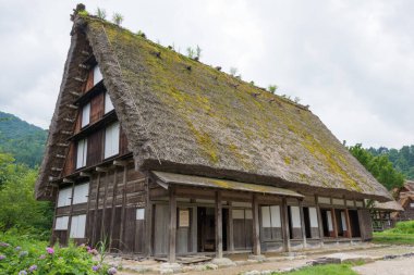 Gifu, Japonya - Gasshozukuri Minkaen 'deki Eski Nakano Yoshimori Ailesi Müzesi Shirakawago, Gifu, Japonya. Ünlü tarihi bir yer..