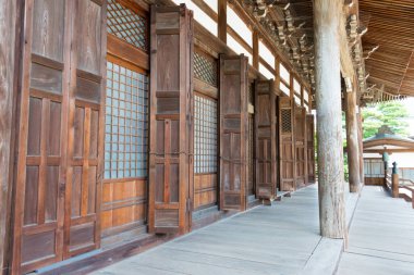 Gifu, Japonya - Hida Furukawa 'daki Shinshuji Tapınağı. Japonya, Gifu, Hida 'da ünlü bir tarihi mekan..