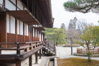 Kyoto, Japonya - Kyoto, Japonya 'daki Ninna-ji Tapınağı. Antik Kyoto Tarihi Anıtları 'nın (UNESCO Dünya Mirası Sitesi) bir parçasıdır (Kyoto, Uji ve Otsu Şehirleri)..