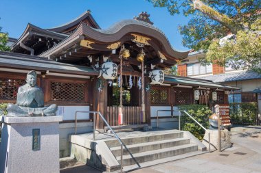 Kyoto, Japonya - Kyoto, Japonya 'daki Seimei Tapınağı. Seimei Tapınağı 1007 yılında imparator Ichijo tarafından kuruldu. Abe no Seimei anısına yapılan tapınağın yapılmasını emretti..