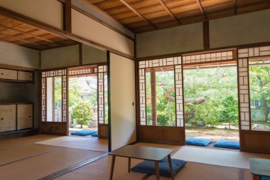 Kyoto, Japonya - Tomomi İwakura 'nın Eski Geri Çekilişi (1825-1883), Kyoto, Japonya. Bakumatsu ve Meiji döneminin önde gelen siyasetçilerinden biriydi. Ünlü bir Ulusal Tarih Sitesi.