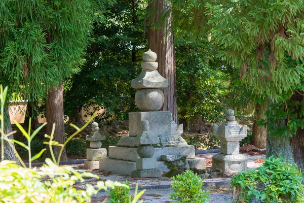 日本天皇朝山墓 位于日本京都 朝山皇帝 1347年 1424年 是日本第99位皇帝 — 图库照片