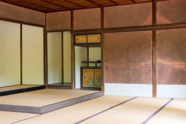 Kyoto, Japonya - Japonya 'nın Kyoto şehrindeki Shugakuin İmparatorluk Konağında (Shugakuin Rikyu) Aşağı Bahçe. İlk olarak emekli İmparator Go-Mizunoo tarafından inşa edildi ve 1659 yılında tamamlandı..