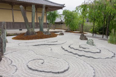Kyoto, Japonya - Kyoto, Japonya 'daki Enko-ji Tapınağı. Enko-ji Tapınağı 1601 yılında Tokugawa Ieyasu tarafından Rakuyo Okulu olarak kuruldu..