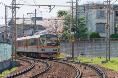Kyoto, Japonya - Eizan Electric Railway Type 900 Eizan Main Line view from Demachiyanagi Station, Japonya.
