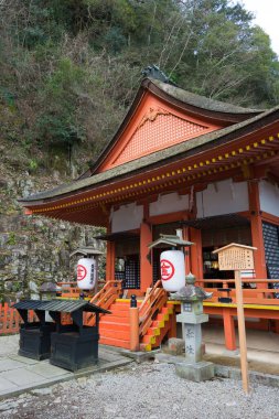 Kagawa, Japonya - Kotohiragu Tapınağı (Konpira Tapınağı) Kagawa, Japonya. Tapınak 1300 yıllık bir tarih ve deniz gemisi nakliyesi ve denizcinin koruyucusuydu..