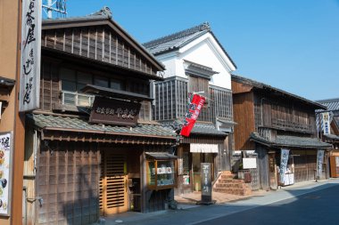 Mie, Japonya - Ise, Mie, Japonya 'da Charaimachi. Oharaimachi, Ise Büyük Tapınağı 'nın iç mabedine geleneksel yaklaşımdır..