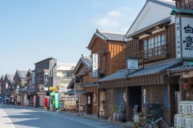 Mie, Japonya - Ise, Mie, Japonya 'da Charaimachi. Oharaimachi, Ise Büyük Tapınağı 'nın iç mabedine geleneksel yaklaşımdır..