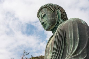 Kanagawa, Japonya - Kamakura, Kanagawa, Japonya 'daki Kotokuin Tapınağı' nda Büyük Buda. Tapınak Japonya 'nın ulusal hazinesi olarak belirlendi..