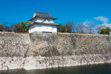 Osaka, Japonya - Osaka, Japonya 'daki Osaka Kalesi. Ünlü tarihi bir yer..