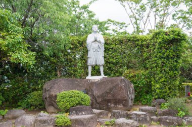 Nagasaki, Japonya - Amakusa Shiro Heykeli Shimabara, Nagasaki, Japonya 'daki Hara Kalesi Harabeleri' nde. Şogunluğa karşı Roma Katoliklerinin bir ayaklanması olan Shimabara İsyanı 'na (1637-38) önderlik etti..