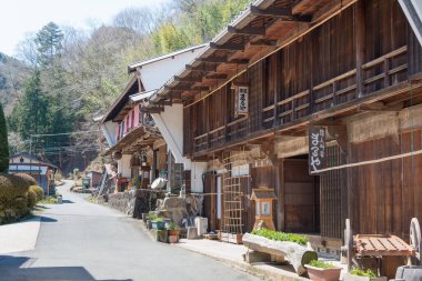 Gifu, Japonya - Nakatsugawa, Gifu, Japonya 'da Tsumago-juku ve Magome-juku arasında güzel manzara. Nakasendo ünlü bir antik yoldur..
