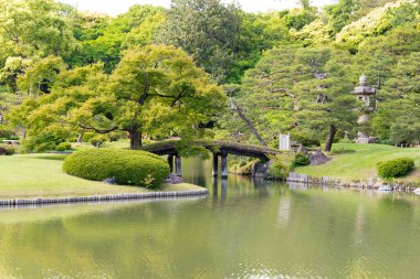 Tokyo, Japonya - Tokyo, Japonya 'daki Rikugien Bahçeleri. Parkın inşaatı 1695 ve 1702 yılları arasında gerçekleşti..