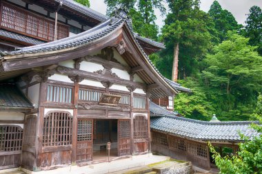 Fukui, Japonya - Eiheiji Town 'daki Eiheiji Tapınağı, Fukui Bölgesi, Japonya. Eiheiji Japonya 'daki Soto Budizm Okulu' nun iki ana tapınağından biridir..