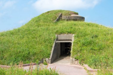 Fukoka, Japonya - Oshima Adası, Munakata, Fukuoka, Japonya 'da Silah Bataryası Harabeleri.