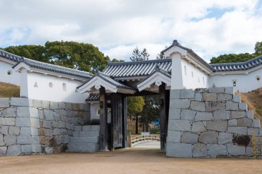 Hyogo, Japonya - Ako 'daki Ako Kalesi, Hyogo, Japonya. Şato, ulusal olarak belirlenmiş bir tarihi mekan ve bahçeleri de manzaralı bir güzelliğin mekanıdır..