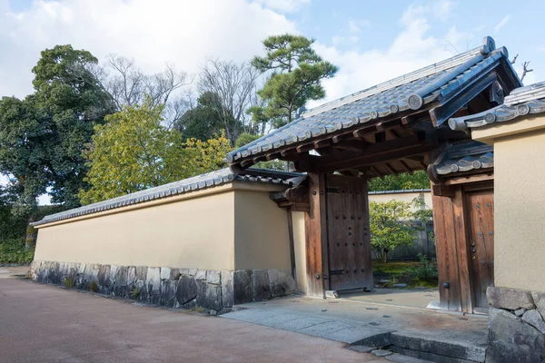 兵庫県 兵庫県姫路市の姫路城近くの高光園 光孝園 こうこうえん 姫路城の隣にある日本庭園 — ストック写真