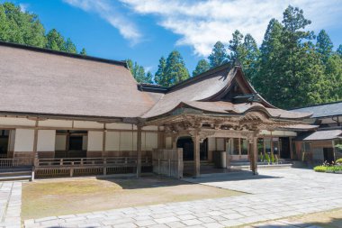 Wakayama, Japonya - Koya, Wakayama, Japonya 'daki Kongo Sanmai-in Tapınağı. Koya Dağı UNESCO 'nun Dünya Mirası Bölgesi Kii Dağları' ndaki kutsal mekanlar ve hac rotalarıdır..