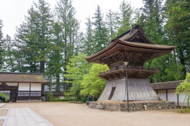 Wakayama, Japonya - Koya, Wakayama, Japonya 'daki Kongobuji Tapınağı. Koya Dağı UNESCO 'nun Dünya Mirası Bölgesi Kii Dağları' ndaki kutsal mekanlar ve hac rotalarıdır..