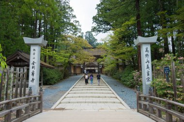 Wakayama, Japonya - Koya, Wakayama, Japonya 'daki Kongobuji Tapınağı. Koya Dağı UNESCO 'nun Dünya Mirası Bölgesi Kii Dağları' ndaki kutsal mekanlar ve hac rotalarıdır..