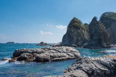 Wakayama, Japonya - Japonya Nachikatsuura, Wakayama, Japonya 'da Ojaura Sahili. Yoshino-Kumano Ulusal Parkı ve Nanki Kumano Geopark 'ın bir parçasıdır..