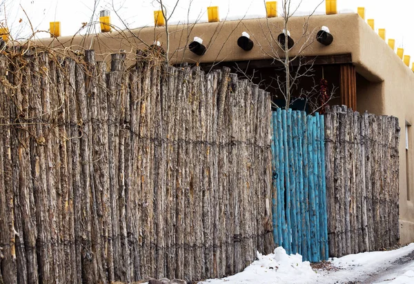 Mavi kapı Santa Fe, New Mexico