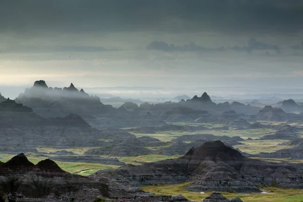 Cliff Shelf Trail Overlook in Badlands National Park, South Dako — 스톡 사진