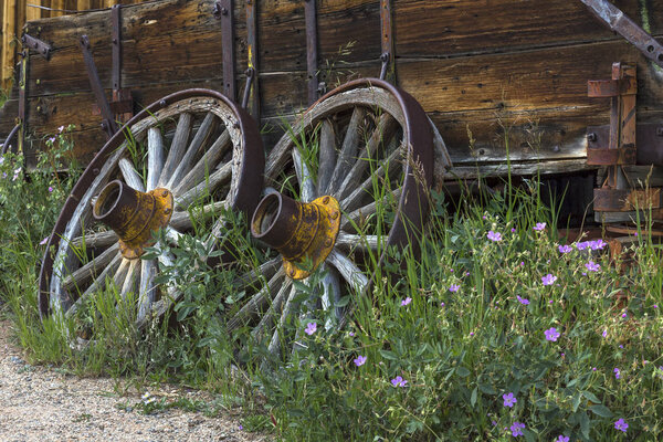 Старые рустиковые вагончики Wooden Wheels в Fairplay, Колорадо
