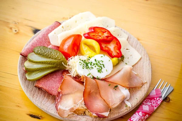 Alpine Cuisine Bread Dishes Bacon Cheese Sausage — Stock Photo, Image