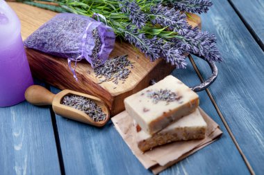 Lavanta spa ayarı. Lavanta ürünleri ile sağlıklı yaşam Tema.