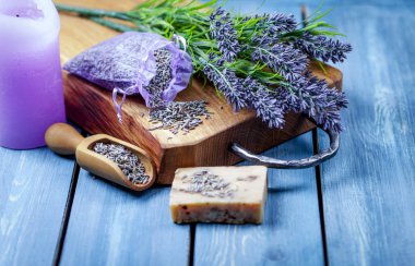 Lavanta spa ayarı. Lavanta ürünleri ile sağlıklı yaşam Tema.