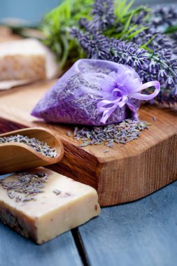 Lavanta spa ayarı. Lavanta ürünleri ile sağlıklı yaşam Tema.