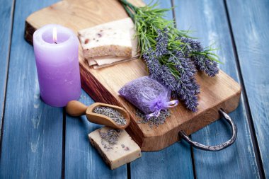 Lavanta spa ayarı. Lavanta ürünleri ile sağlıklı yaşam Tema.