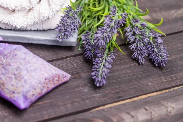 Lavendel Spa Inställning Wellness Tema Med Lavendel Produkter — Stockfoto