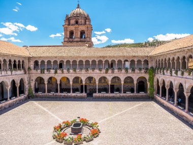 Qurikancha - manastır Santo Domingo - tapınak güneşin, ünlü dönüm noktası: Cusco, Peru.