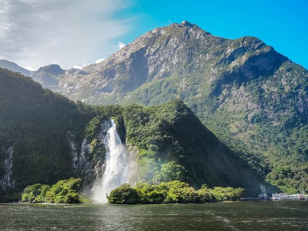 Bowen Falls Milford Ses Yeni Zelanda — Stok fotoğraf